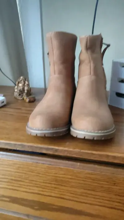Botines de cuero beige para mujer - miniatura 1