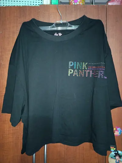 Polera negra Pink Panther con diseño brillante - miniatura 1