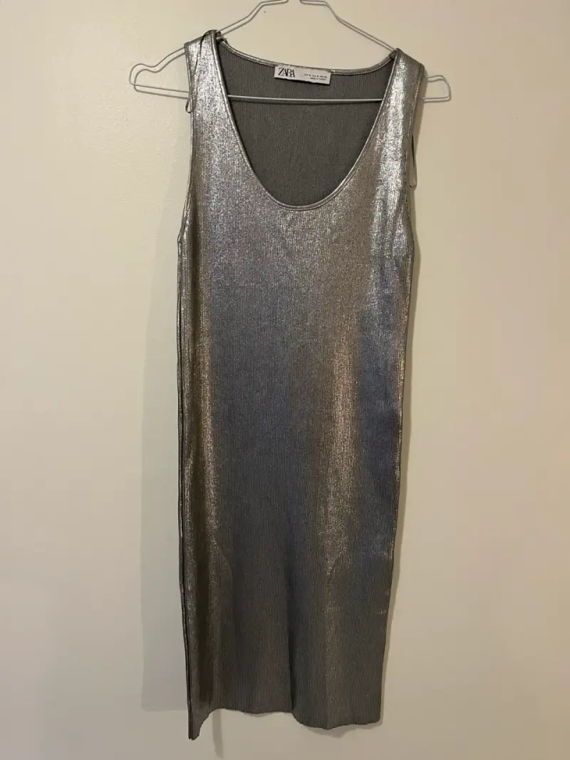 Vestido metálico plateado Zara sin mangas - 1