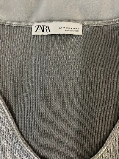 Vestido metálico plateado Zara sin mangas - miniatura 3