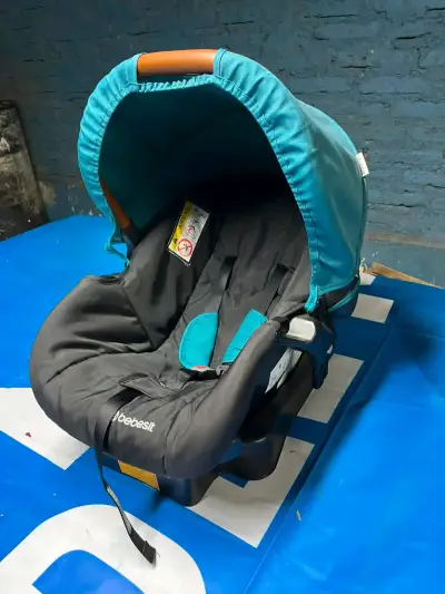 Silla de auto Bebesit color turquesa - miniatura 1