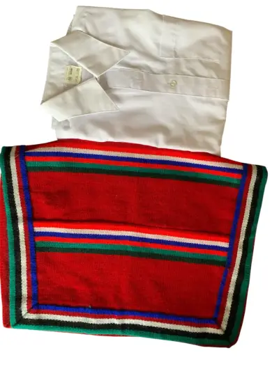 Camisa blanca infantil con poncho chileno tradicio - miniatura 3