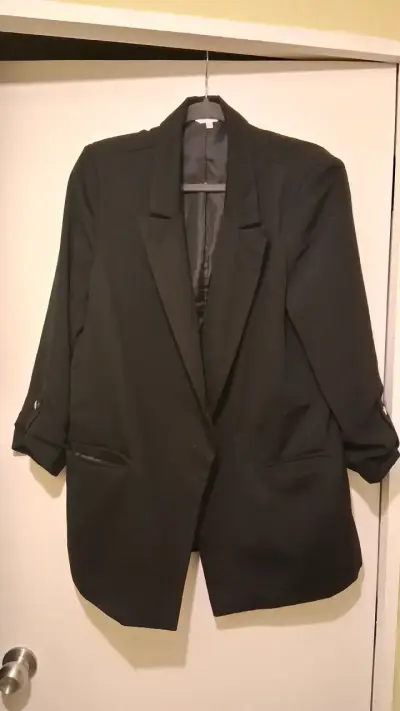 Blazer negro elegante para mujer - miniatura 1
