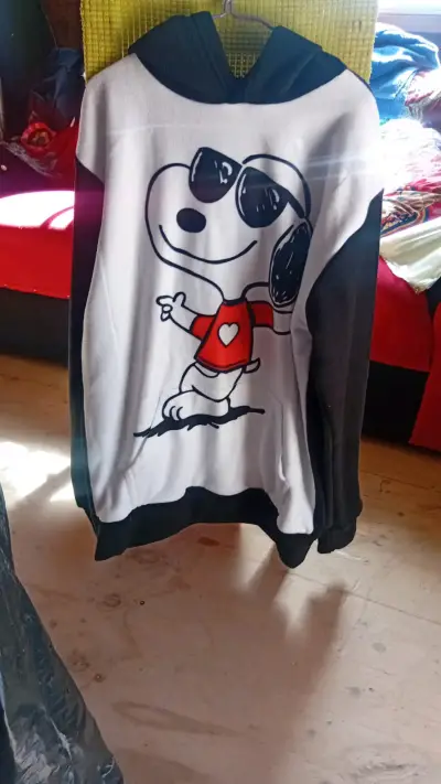 Polera blanca con diseño de Mickey Mouse - miniatura 2