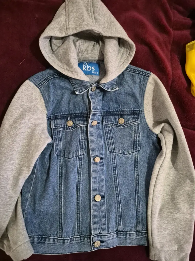 Chaqueta infantil con capucha y estrellas - 6