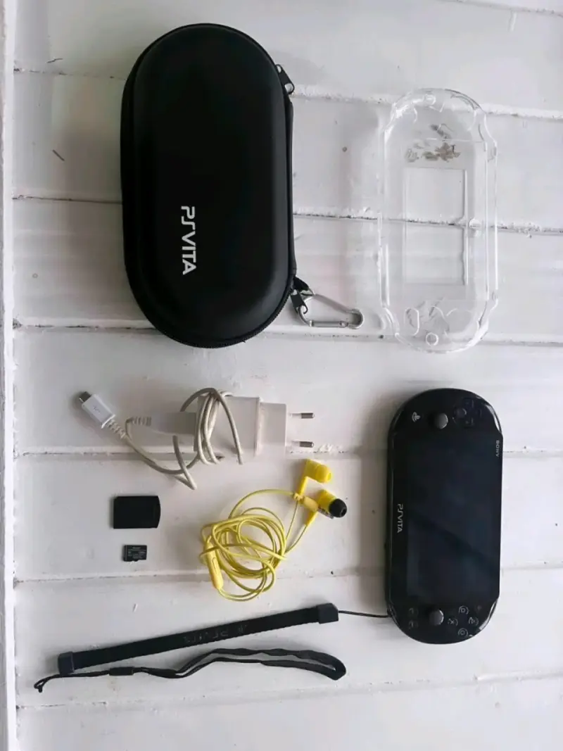 PSVITA 2000 - 1