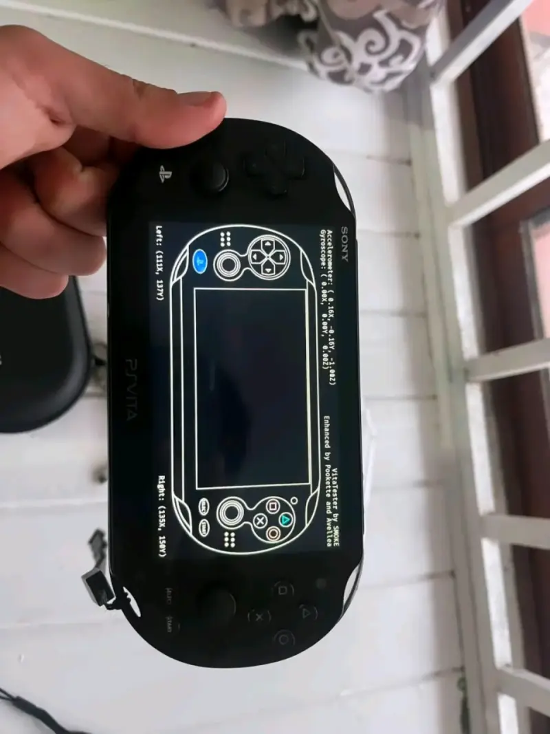 PSVITA 2000 - 2