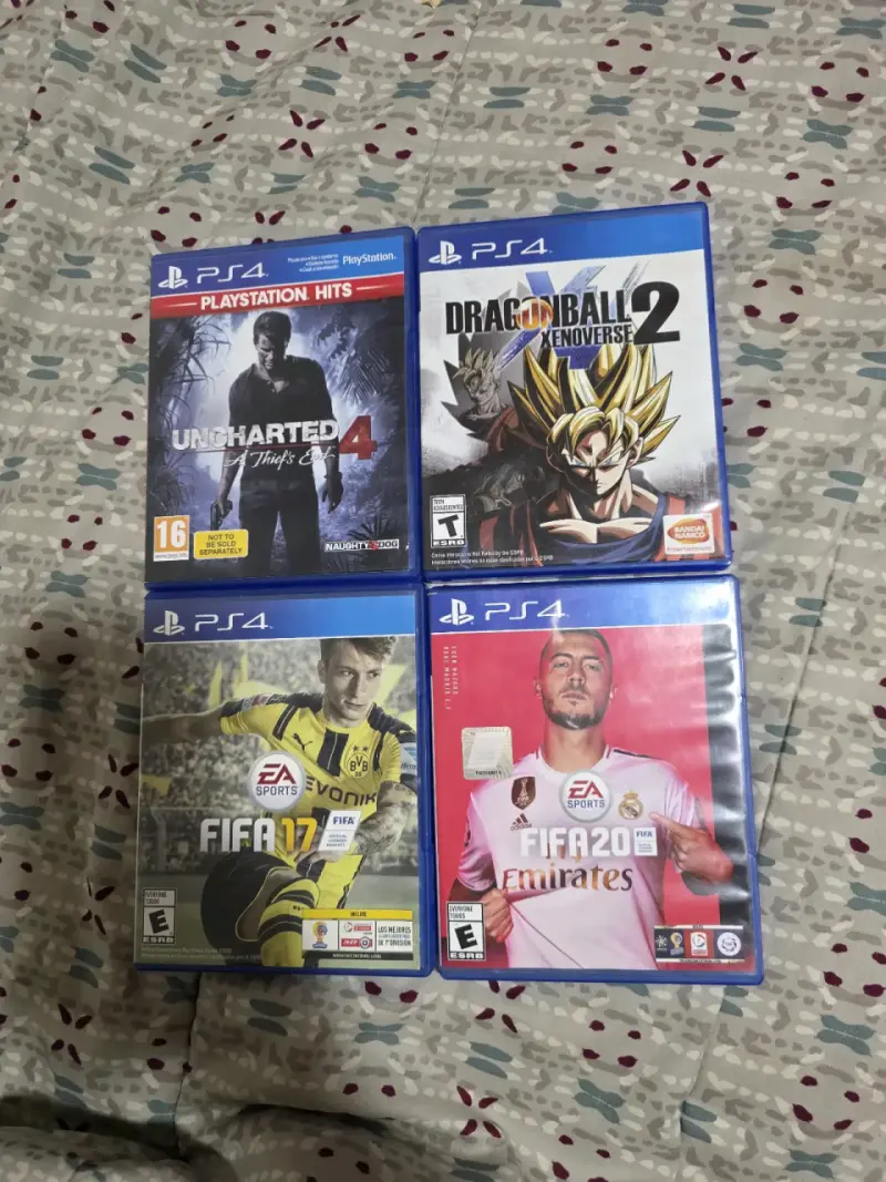 Lote de juegos PS4: Uncharted, Dragon Ball, FIFA