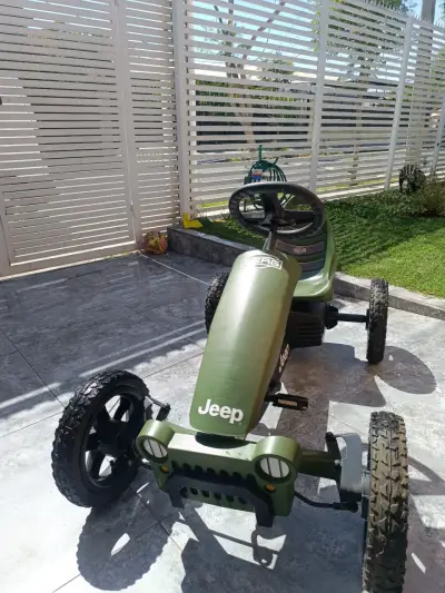 Kart a pedales Jeep verde para niños - miniatura 1