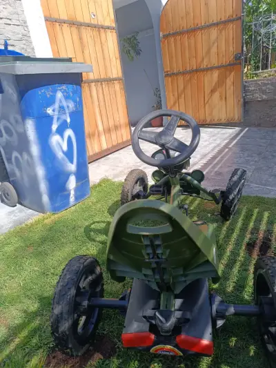 Kart a pedales Jeep verde para niños - miniatura 6