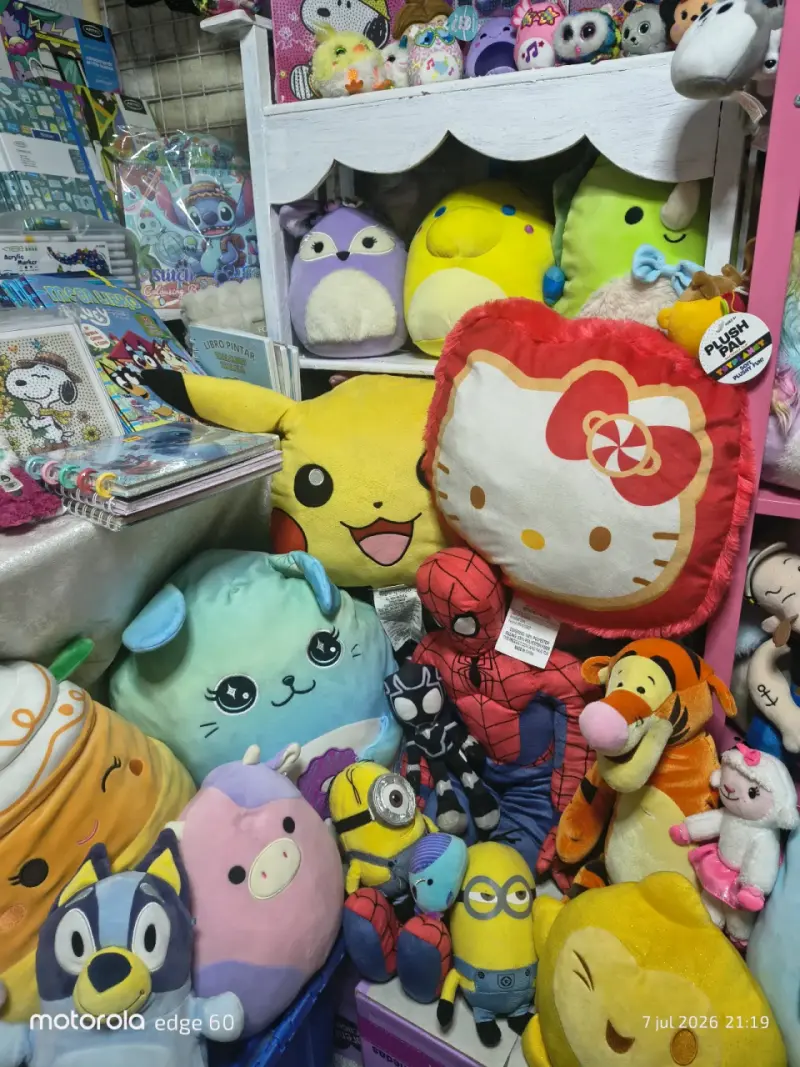 Venta de peluches Squishmallows variados - 2