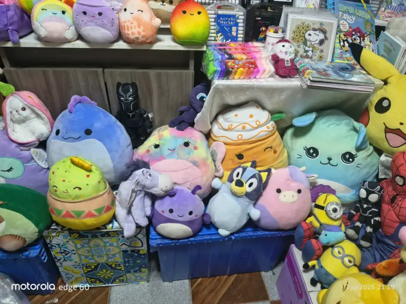 Venta de peluches Squishmallows variados - 4