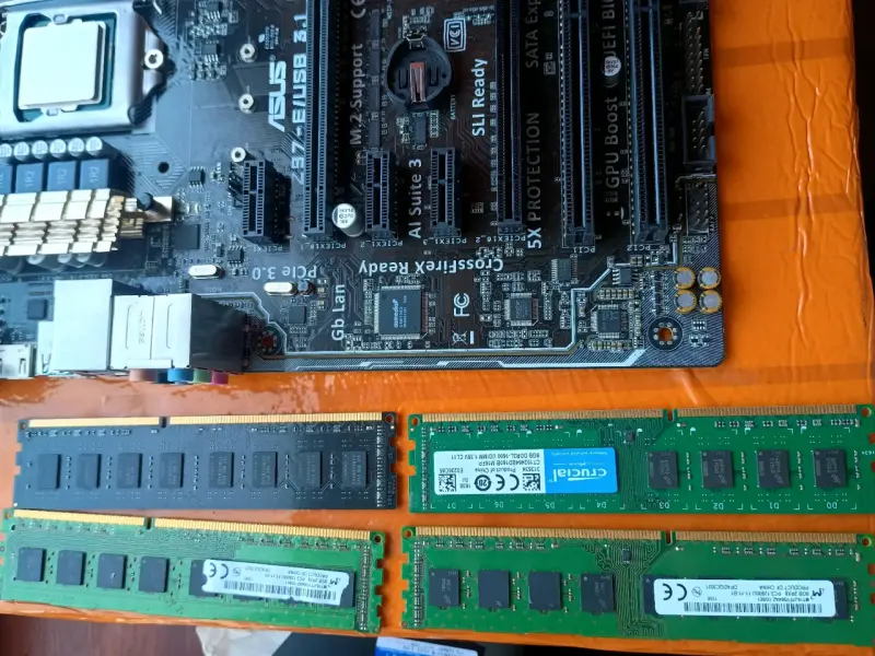Placa madre ASUS Z97-E USB 3.1 con cpu i7 4790 - 4