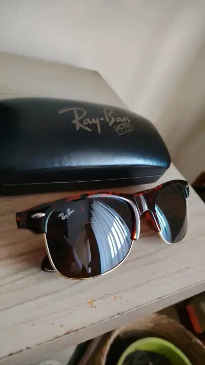 Gafas de sol Ray-Ban Wayfarer clásicas - miniatura 1