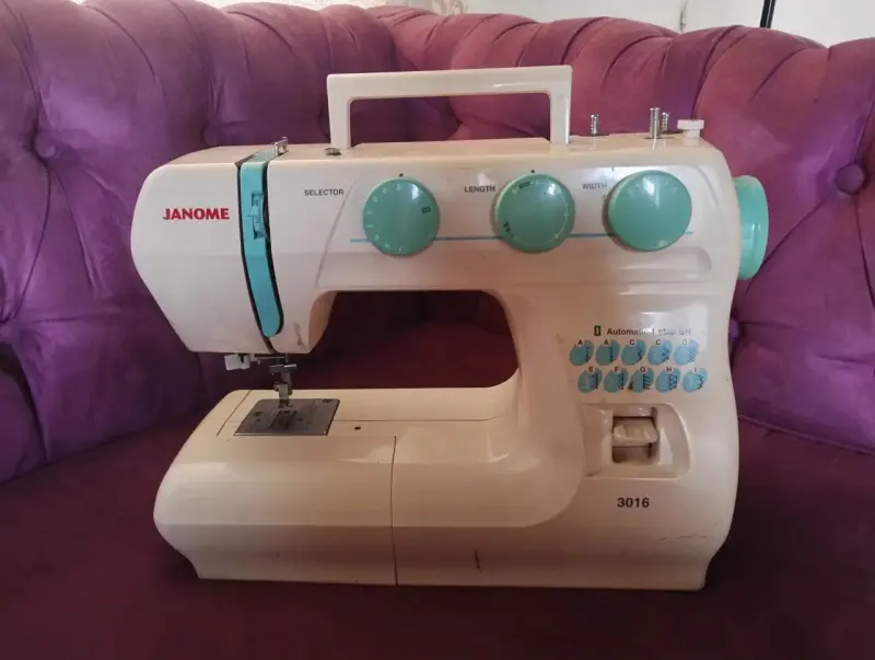 Máquina de coser Janome 3016 portátil