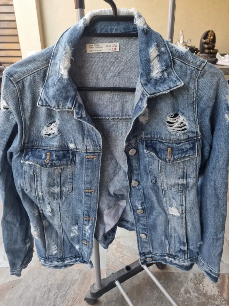 Chaqueta de mezclilla desgastada para mujer Zara - 1