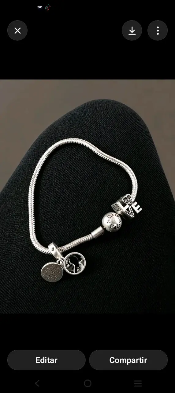 Pulsera de plata con dijes personalizados