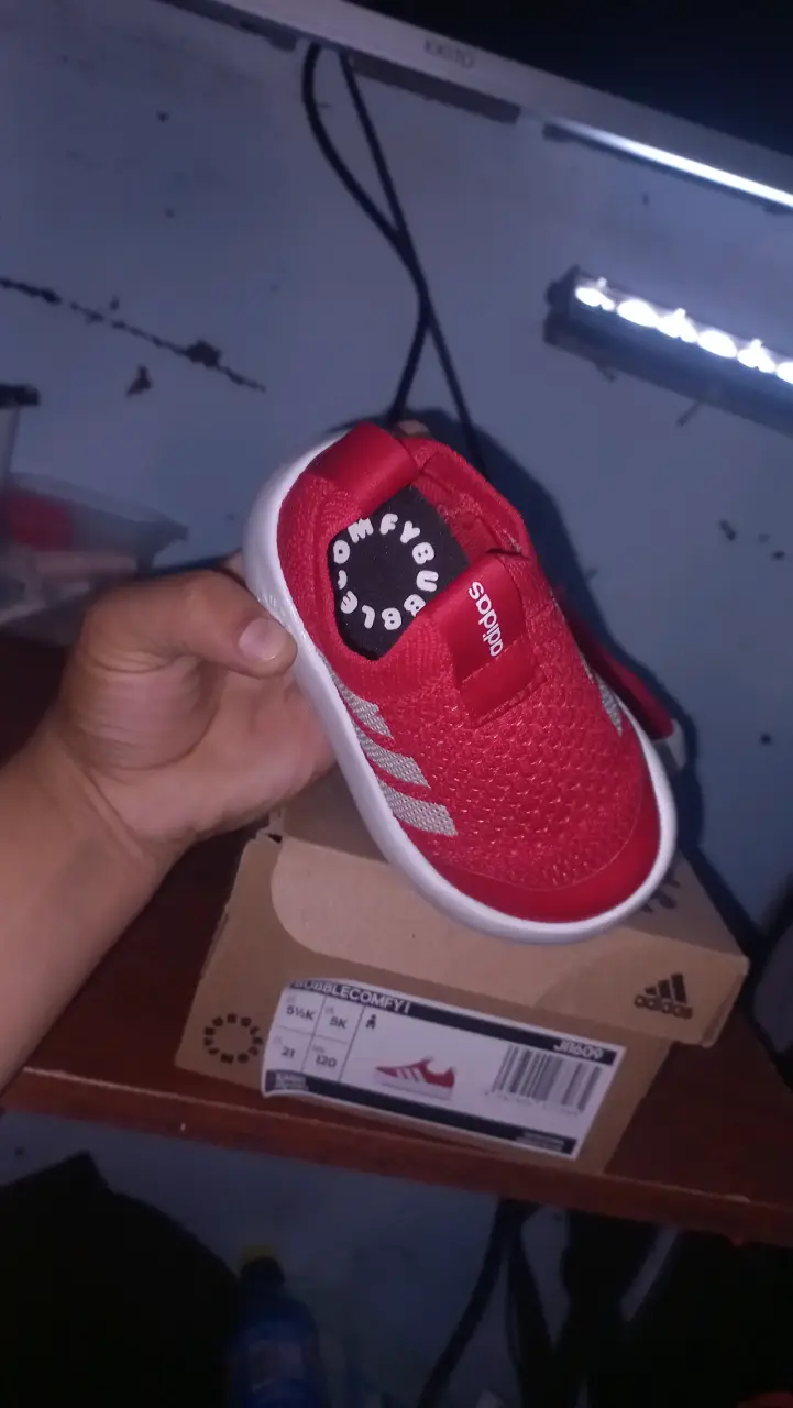 Zapatillas rojas Adidas para bebé - 2