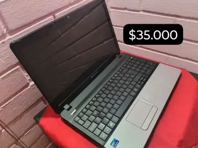 Notebook Gateway con Intel Core i3 - miniatura 1