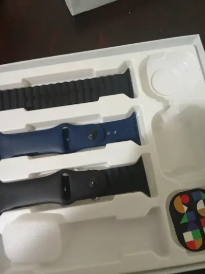 Smartwatch con correa naranja deportiva - miniatura 2