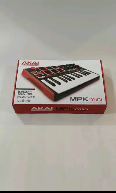 Se vende Controlador MIDI AKAI MPK Mini Mk2 - miniatura 1