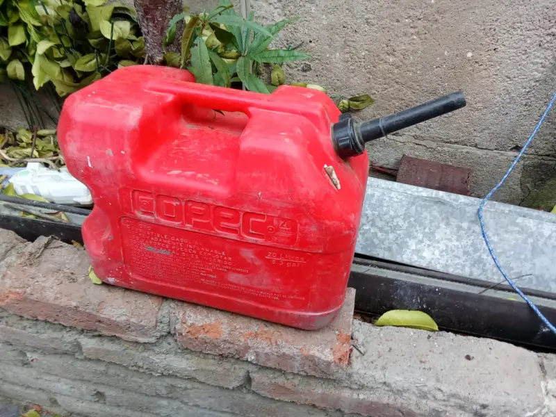 Bidón de gasolina Copec 20 litros rojo