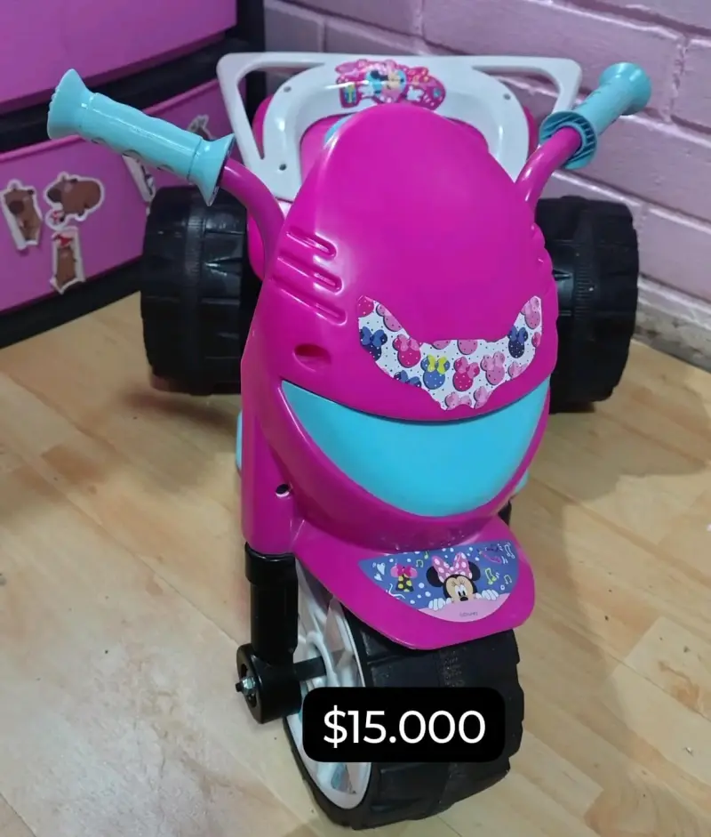 Moto eléctrica infantil Minnie Mouse rosa