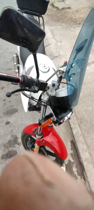 Moto honda cbx 250 - miniatura 3