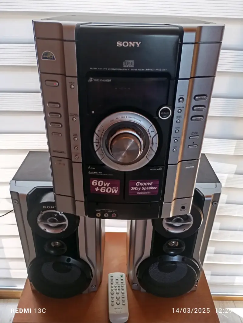 Sistema Sony MHC-RG121 con parlantes - 1