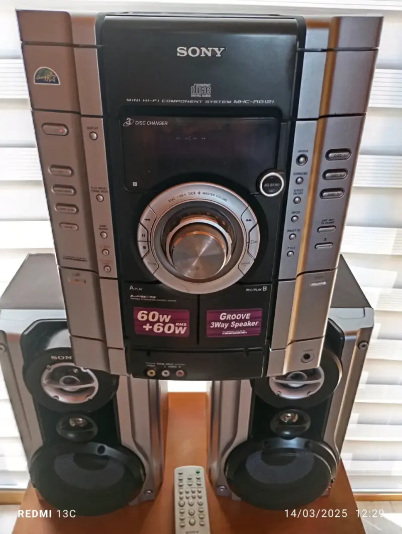 Sistema Sony MHC-RG121 con parlantes - 5