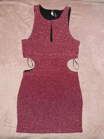 Vestido corto brillante con aberturas laterales - miniatura 1