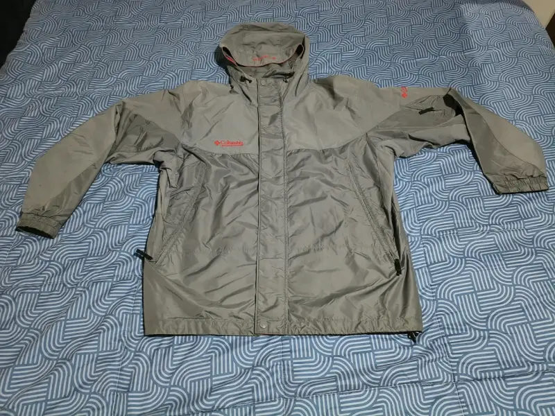 Chaqueta Columbia gris con capucha - 1