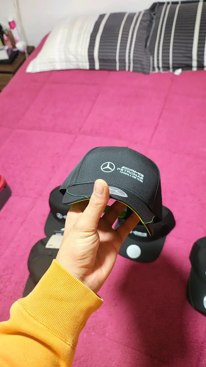 Gorra negra Mercedes AMG Petronas Puma - 5
