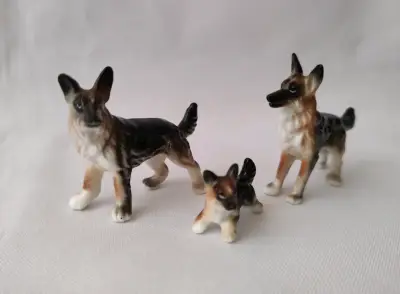 Figuras Miniaturas  de perros pastor  alemán - miniatura 1