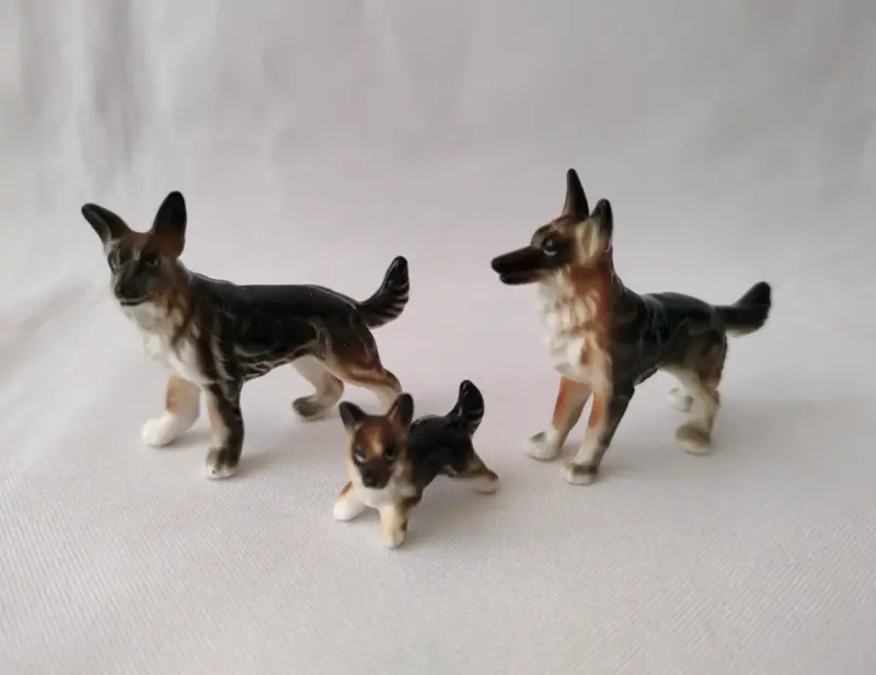 Figuras Miniaturas de perros pastor alemán - 3