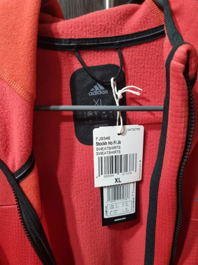 Chaqueta Adidas Terrex roja con capucha - 2