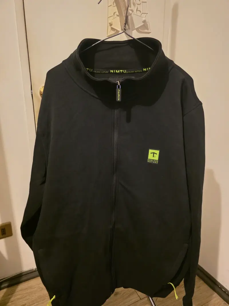 Chaqueta negra NIMTU talla l con cierre - 1