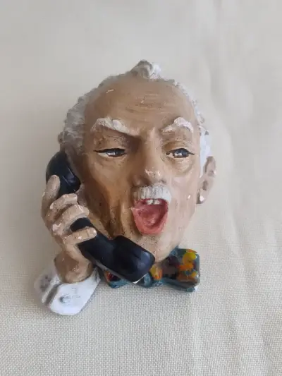 Abuelo  Hablando Por Teléfono Vintage Yeso - miniatura 2