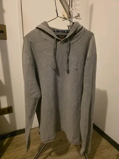 Polerón gris con capucha marca ferouch - miniatura 1