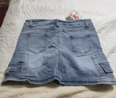 Tacones rojos de gamuza con hebilla - miniatura 2