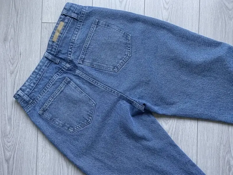 Jeans  con flores para mujer - 2