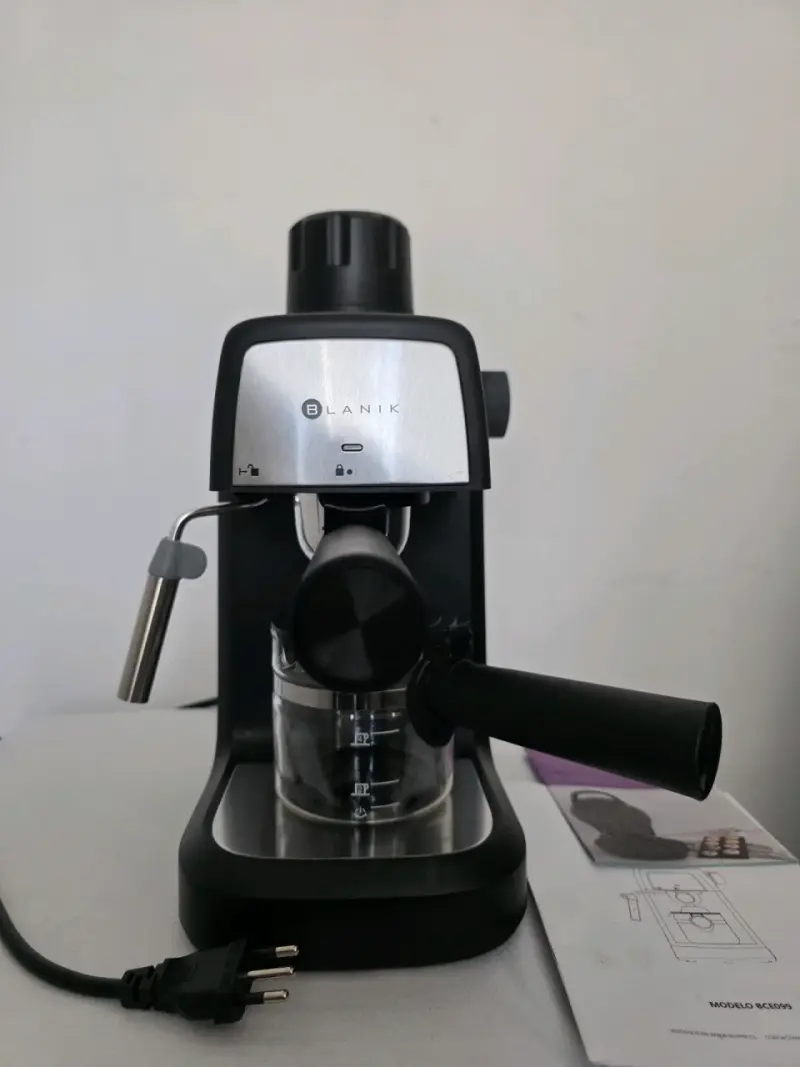 Cafetera espresso Blanik con vaporizador - 1