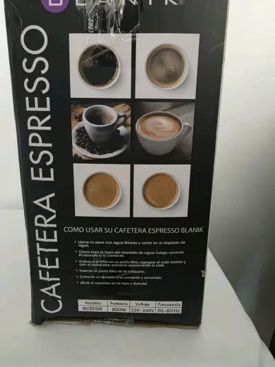 Cafetera espresso Blanik con vaporizador - miniatura 2