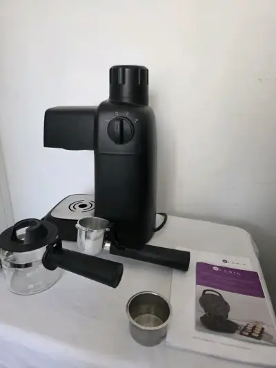 Cafetera espresso Blanik con vaporizador - miniatura 3