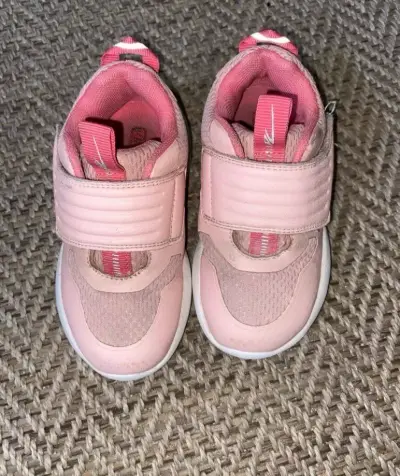 Zapatillas deportivas rosadas para niña - miniatura 3