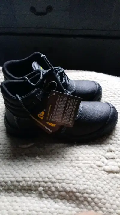 Botas de seguridad negras con etiqueta - miniatura 1