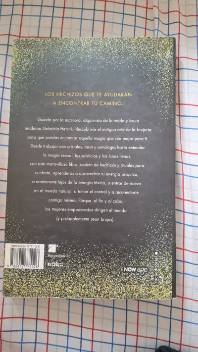 Libro 'Cómo ser una bruja moderna' de Gabriela Herstik - miniatura 2