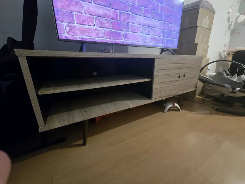 Mueble de TV moderno de madera - 1