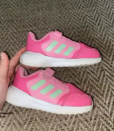 Zapatillas deportivas rosas para niños - miniatura 4