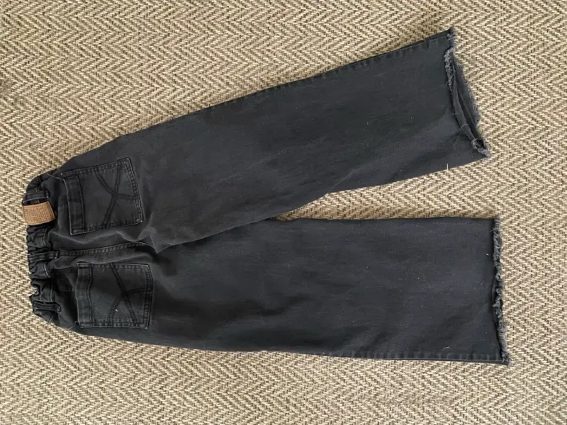 Jeans negros anchos con cintura elástica - 2